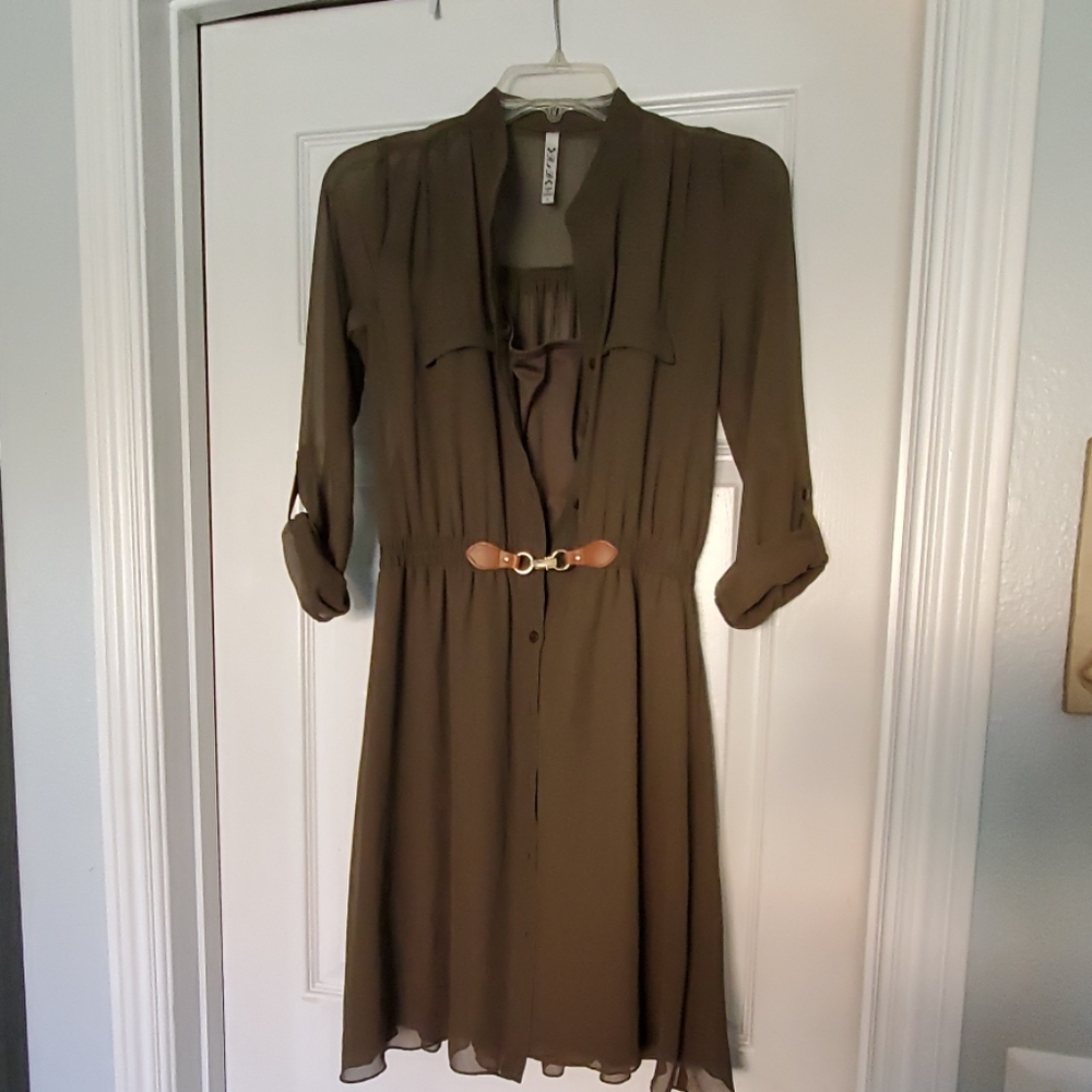 Dress - Picture 2 of 2